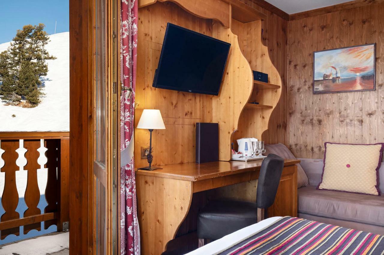 Hotel Les Balcons Village La Plagne Exterior photo